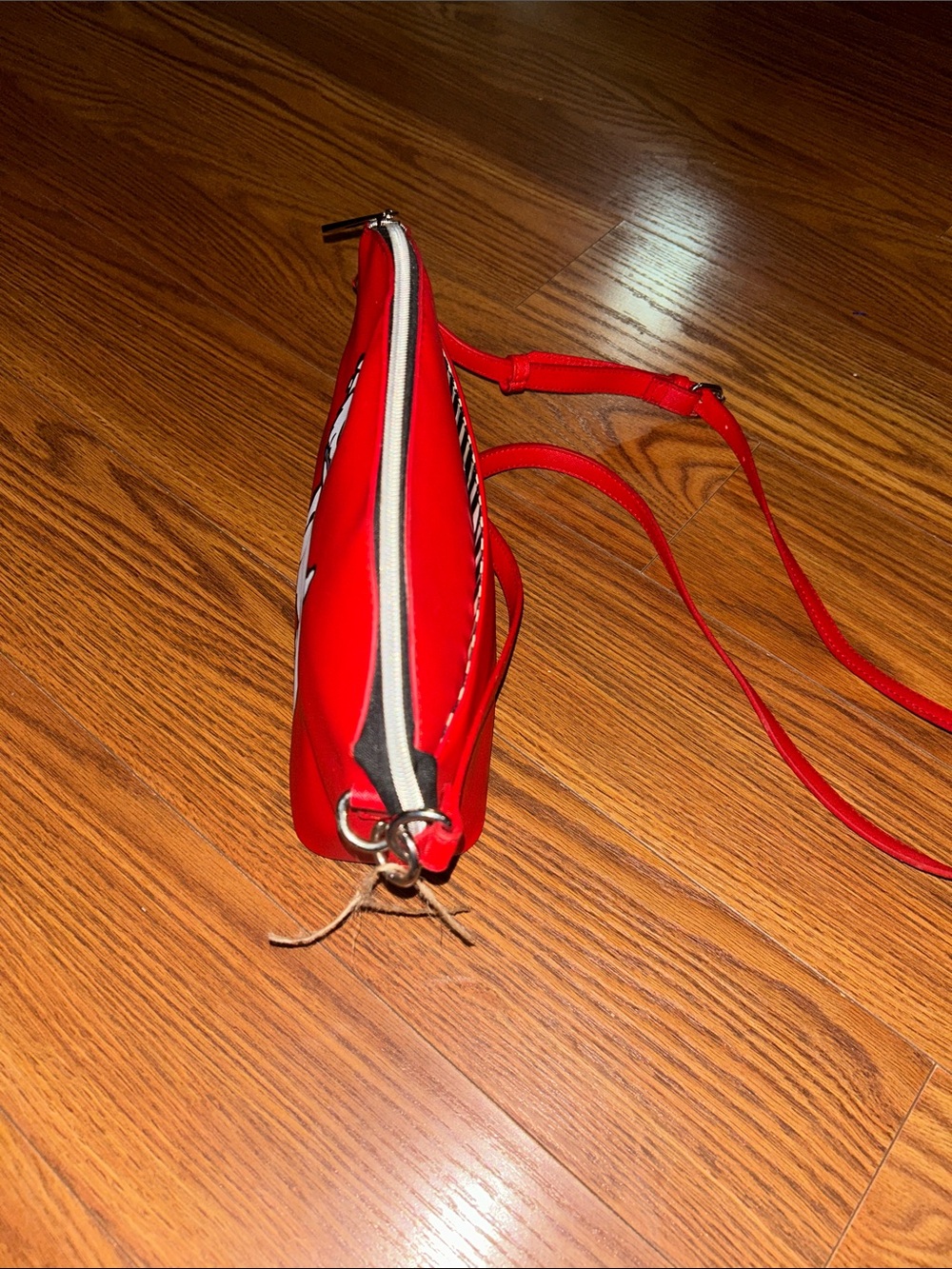 NWOT Marc Tetro Westie Cross Body Bold Red Striped Interior Flawless Adjustable - Picture 4 of 9
